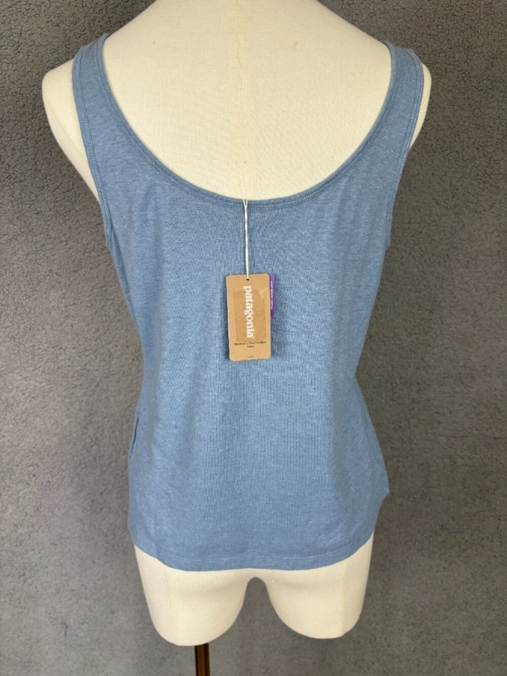 Patagonia Women’s Trail Harbor Tank Top Light Plume Grey Medium New With Tag's. - Picture 4 of 8